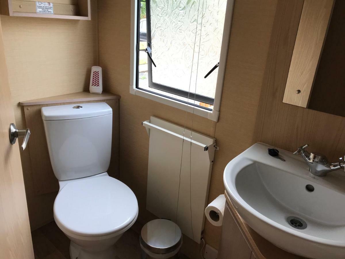 Pet Friendly Riverside Static Caravan Cheddar Kültér fotó